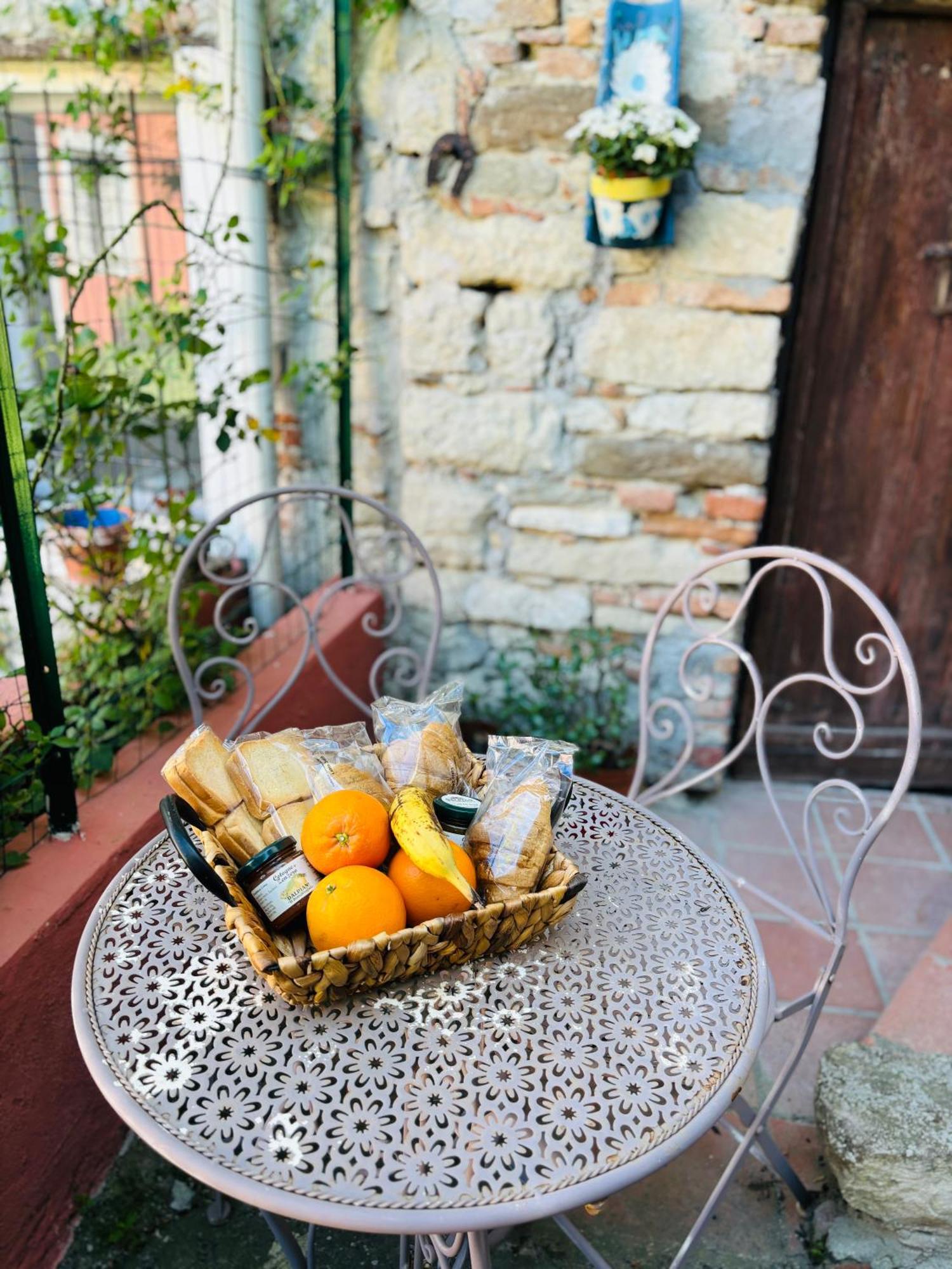 Vila A Casa Di Mirna Borghetto Di Borbera Exteriér fotografie